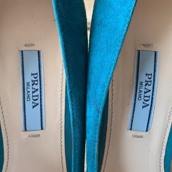 PRADA Milano Green Velvet Heels - Picture 11 of 12
